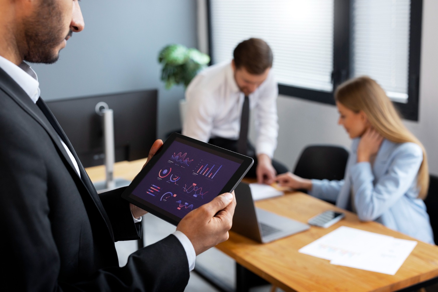 68e75db287e5c4bcb830e363 116603